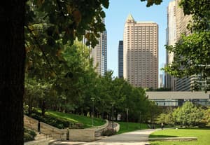 Fairmont Chicago at Millennium Park