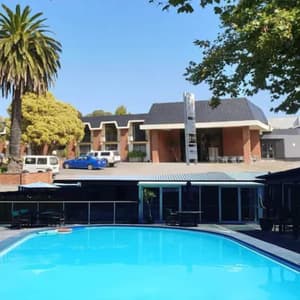 The Avenue Hotel