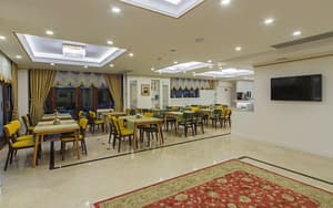 Grand Naki Hotel