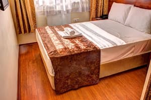 Hotel Real Life