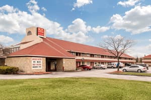 Econo Lodge Airport - Holland