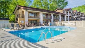 Super 8 by Wyndham Downtown Gatlinburg at Convention Center