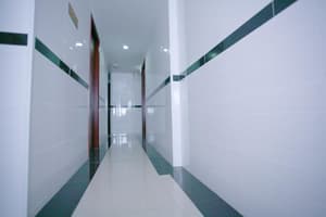Pay-Less Guest House - Hostel
