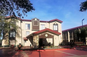 Red Roof Inn & Suites Houston - Hobby Airport