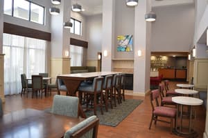 Hampton Inn & Suites Albany Airport