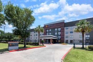 La Quinta Inn & Suites by Wyndham Houston NW Brookhollow