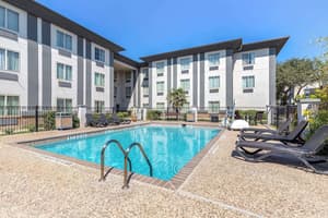 Best Western Medical Center North Inn & Suites Nea