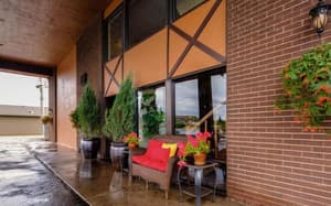 Foothills Inn