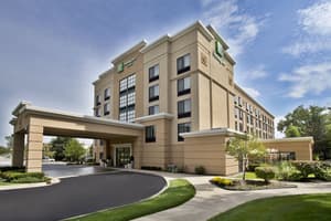Holiday Inn & Suites Ann Arbor Univ. Michigan Area