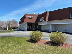 Admiralty Inn & Suites - a Red Collection Hotel