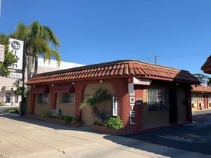 Uptown Inn