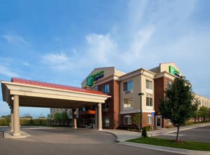 Holiday Inn Express Hotel & Suites Detroit - Farmington Hills