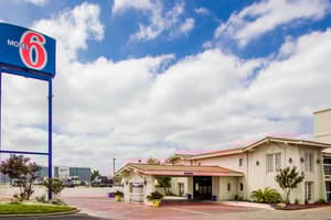 Baymont Inn And Suites Austin - Highland Mall