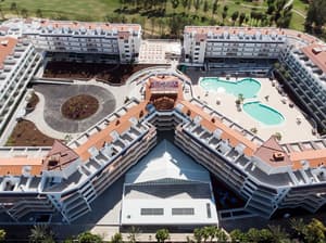 Gara Suites Golf & SPA