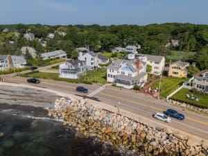 The Beach House Inn