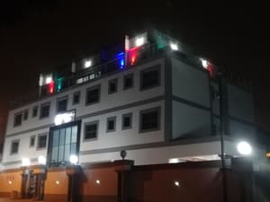 Garden Top Hotel