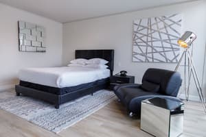 Park Plaza Lodge Hotel