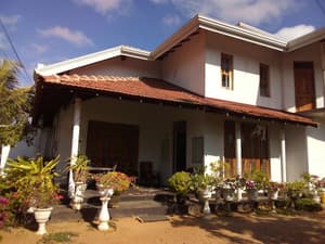 Daisy villa