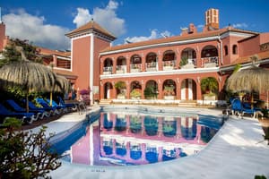 Hotel Los Arcos