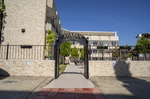 Ayapam Hotel