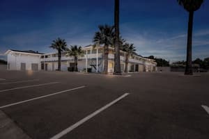 Hometowne Studios By Red Roof Yuba City