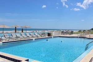 Shoreline Suites & Cabana Cottages