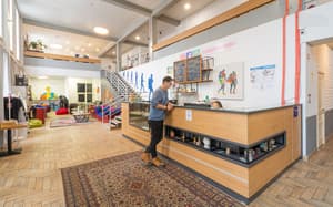 Freelander Work and Travel Hostel