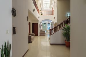 Hotel Windsor Plaza