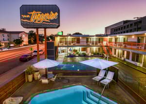 The Tangerine - A Burbank Hotel