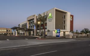 Holiday Inn Express & Sts Phoenix N - Happy Valley