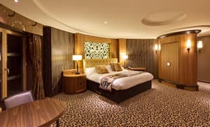 Drayton Manor Hotel