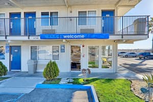 Motel 6 Lancaster, CA