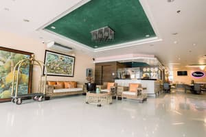 Allure Hotel & Suites