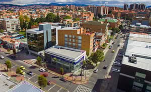 122 Plaza Apartahotel