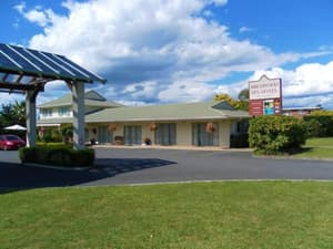 Birchwood Spa Motel