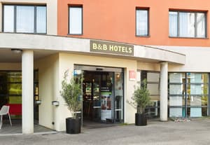B&B Hotel Velizy Est