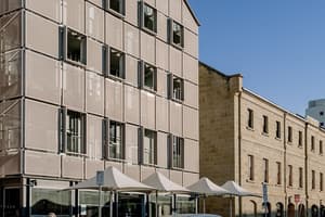 Salamanca Wharf Hotel