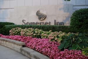 Somerset Inn