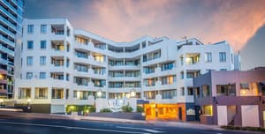 West End Central Apartments