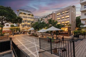 De Sheinkin Suites