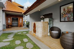 Ray Guest House