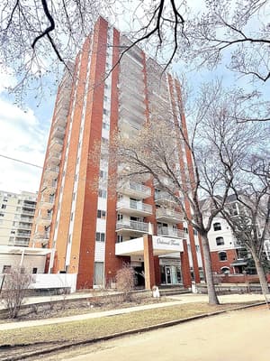 Stylish Downtown Condo nr Rogers Place l Full Kitchen, Balcony, Pool & Gym