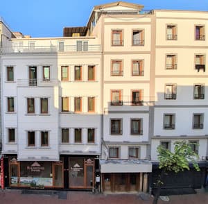Raimond Hotel