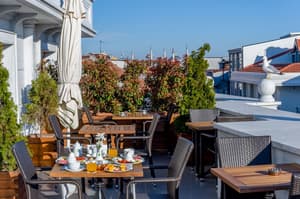 Bizim Otel