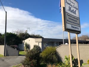 Frimley Lodge Motel