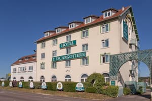 Hotel L