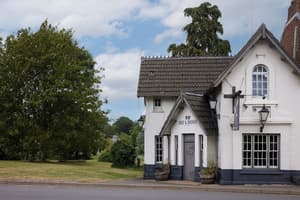 Cross Roads Hotel by Greene King Inns