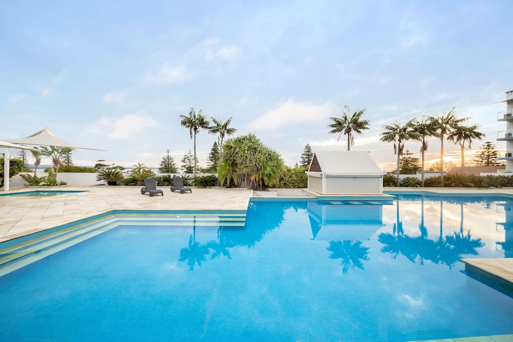 The Entrance thumbnail