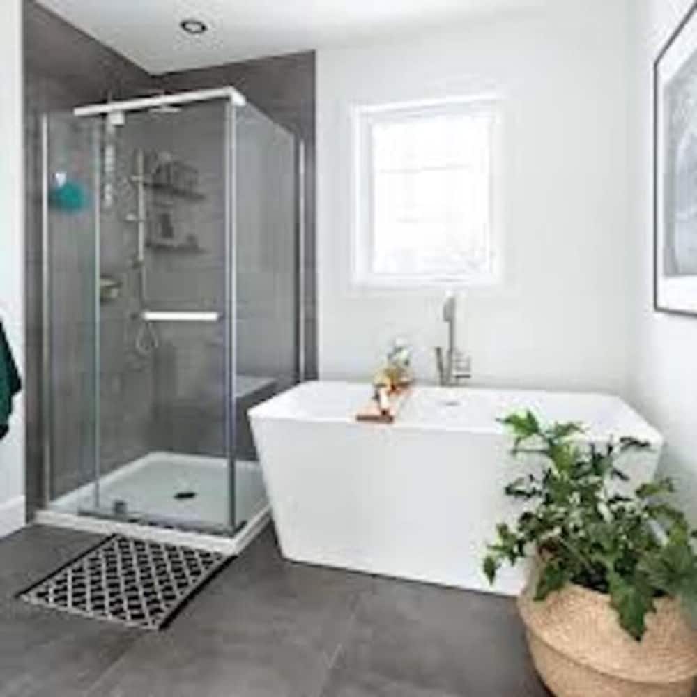 Cran Gevrier thumbnail