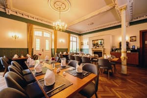 thumbnail: Restaurant